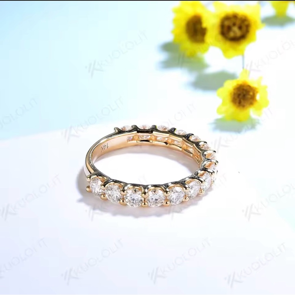 Kuololit Round Cut Diamond Moissanite Ring Sterling Silver S925 size 6 - Picture 9 of 9